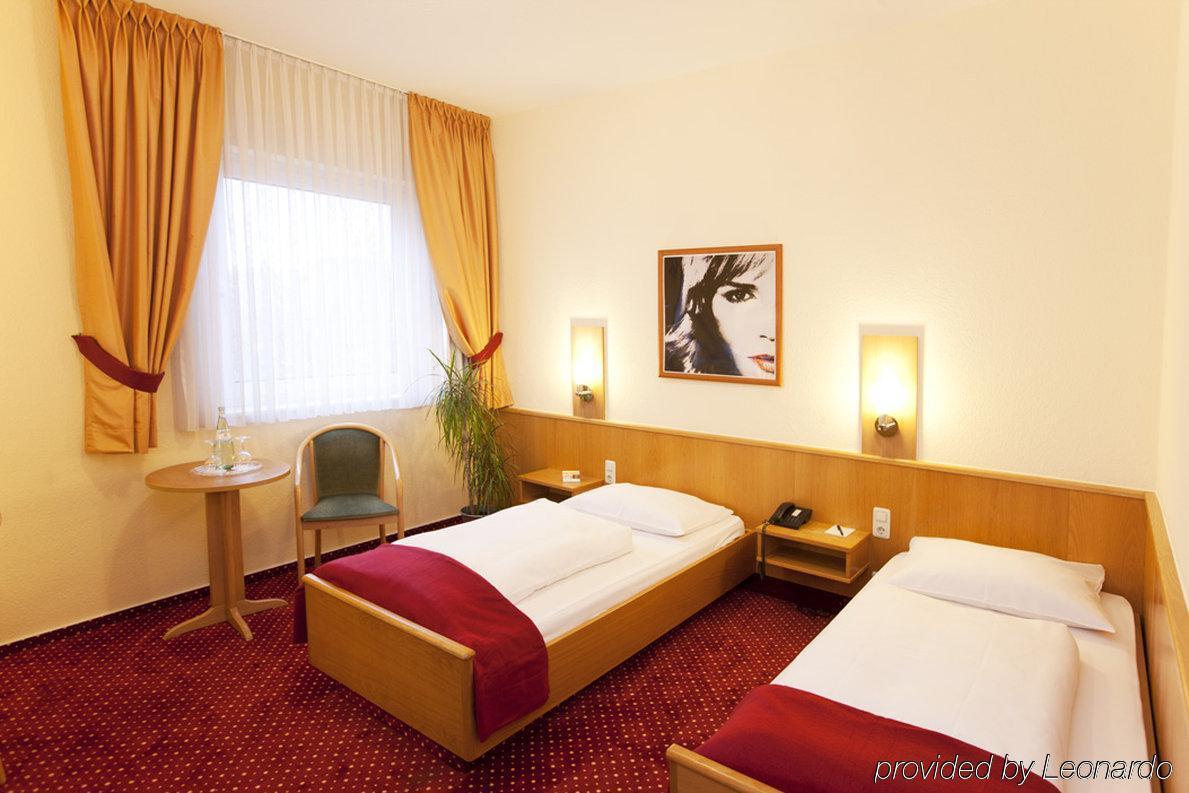 Komfort Hotel Wiesbaden Zimmer foto